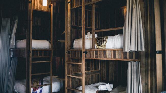 Image de la chambre d'hôtel de style nature